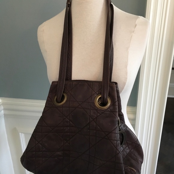 Gorgeous Christian Dior Bucket Bag. In soft Brown - Picture 3 of 11